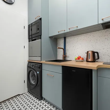 Comfortable For 4 Guests, Pet Friendly By Renters Apartment