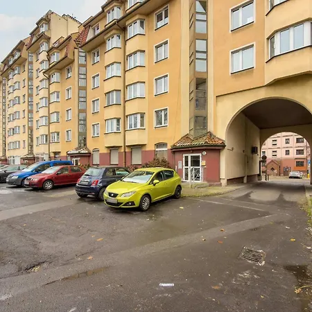 Apartment Comfortable For 4 Guests, Pet Friendly By Renters *