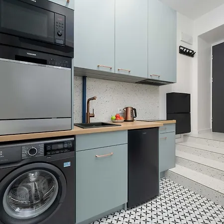 Comfortable For 4 Guests, Pet Friendly By Renters Вроцлав