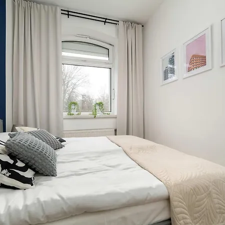 Comfortable For 4 Guests, Pet Friendly By Renters * Вроцлав