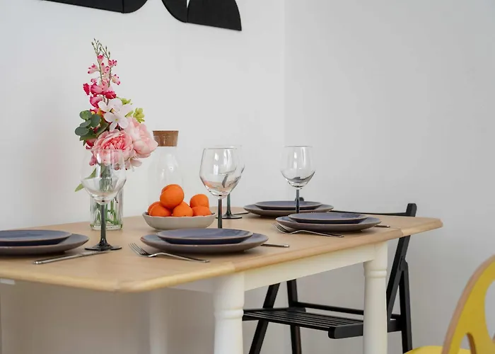 Apartment Comfortable For 4 Guests, Pet Friendly By Renters *